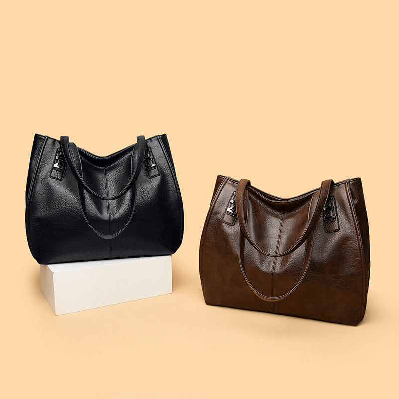 Classic Daily Shoulder Bag